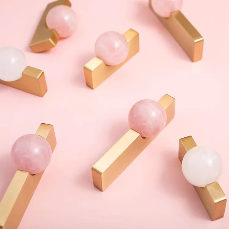 Furniture Hardware Drop Pulls - Biała kryształowa kula + mosiężne uchwyty